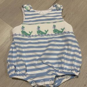 6M Shrimp & Grits Whale Bubble